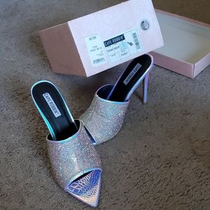 Iridescent heels